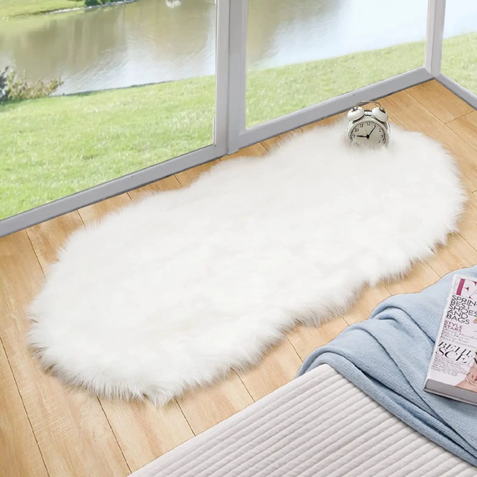 Faux Sheepskin Rug Soft Fluffy White Area Rug for Bedroom and Living Room
