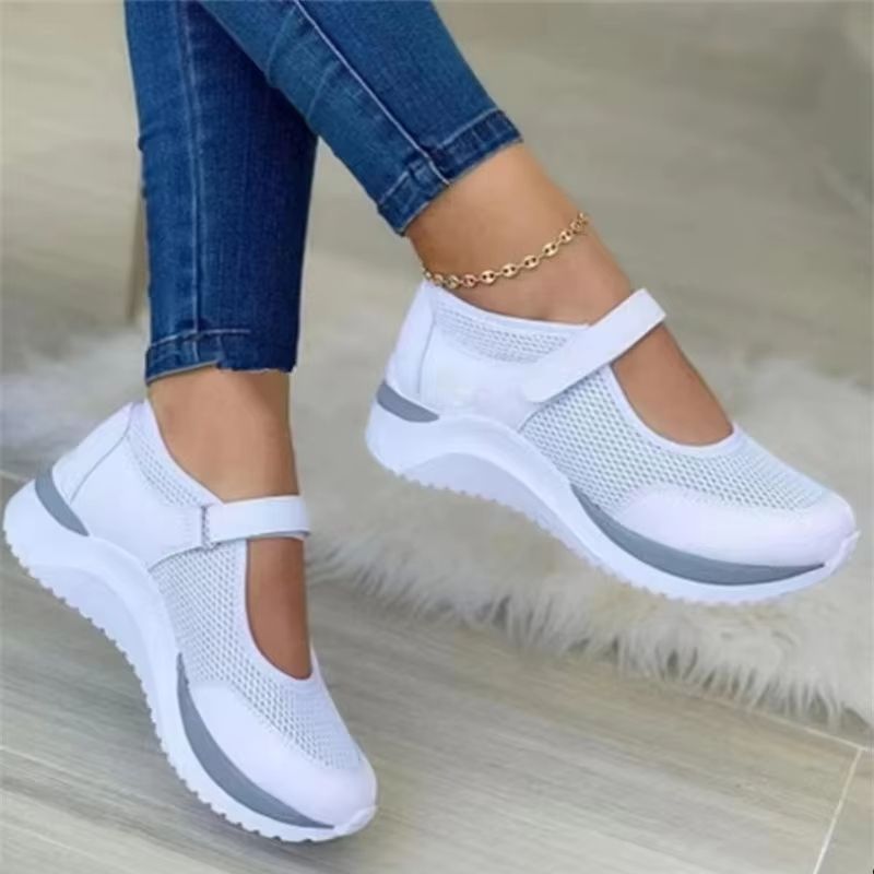 Women's Thick Sole Sneakers – Round Toe Knitted Casual Walking Shoes in Plus Sizes