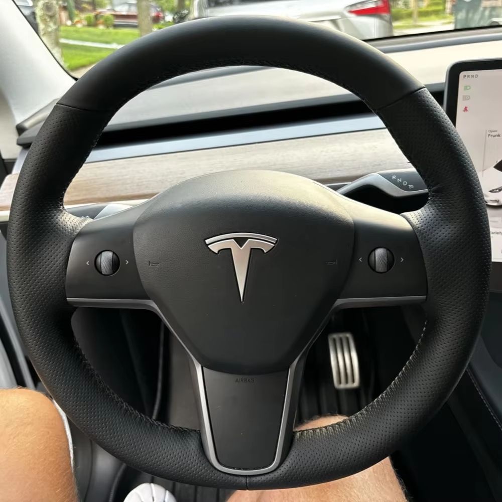 Hand-Sewn Microfiber Leather Steering Wheel Cover for Tesla Model 3 & Model Y – Non-Slip, Breathable Interior Upgrades