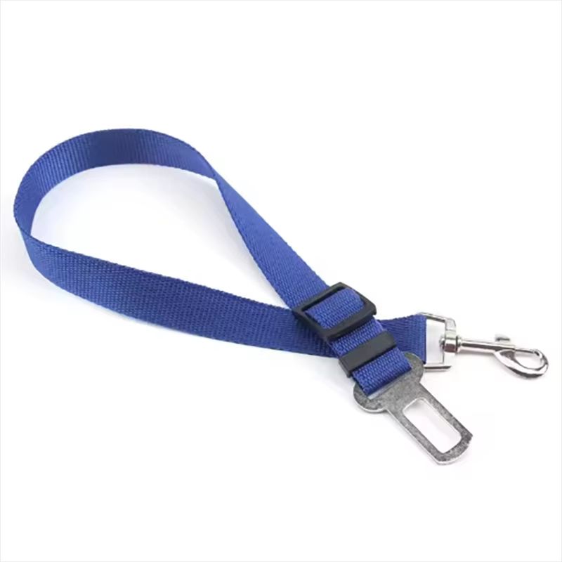 Dog Seat Belt with Retractable Leash – Convenient Pet Car Seat Belt for Safety and Comfort