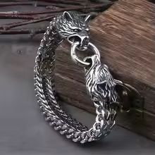 Viking Wolf-Head Stainless Steel Bracelet – Nordic Wolf Head Personality Trendy Men's Accessory