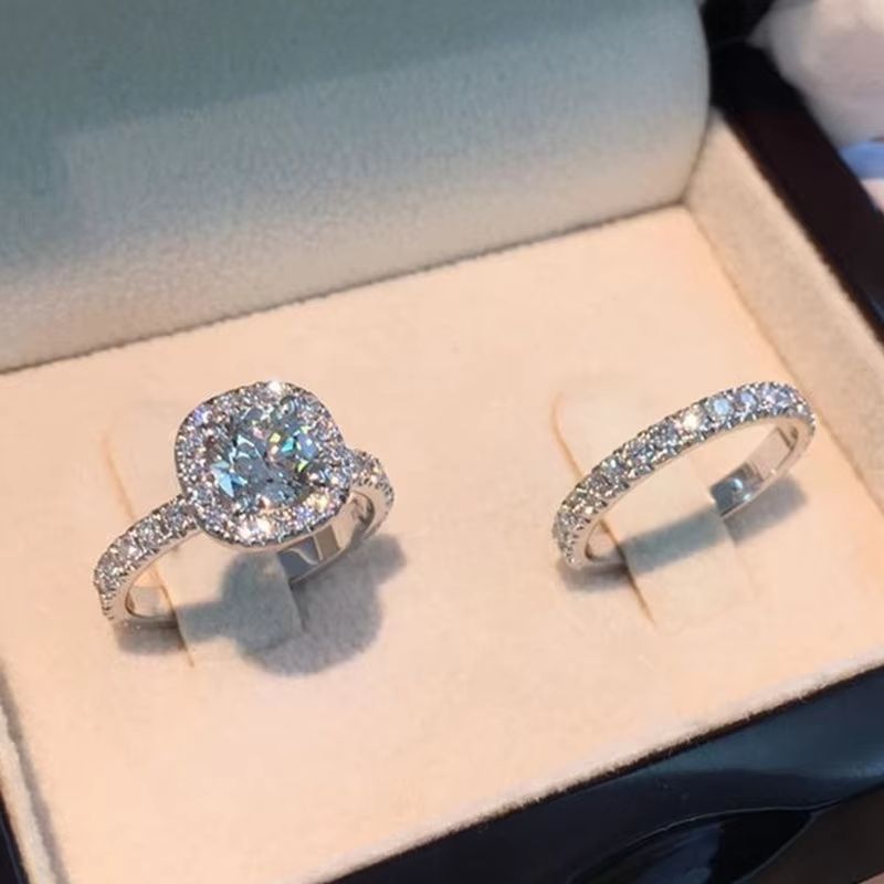 2pcs Bridal Ring Set for Women – Luxury Zircon Wedding Rings with Crystal Love Band