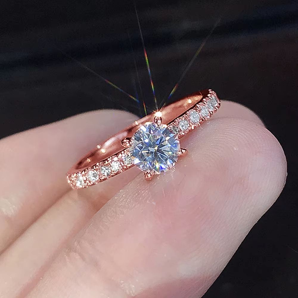 Huitan Classic 4 Claw Cubic Zirconia Engagement Ring – Low Key Wedding Ring for Women in 3 Colors