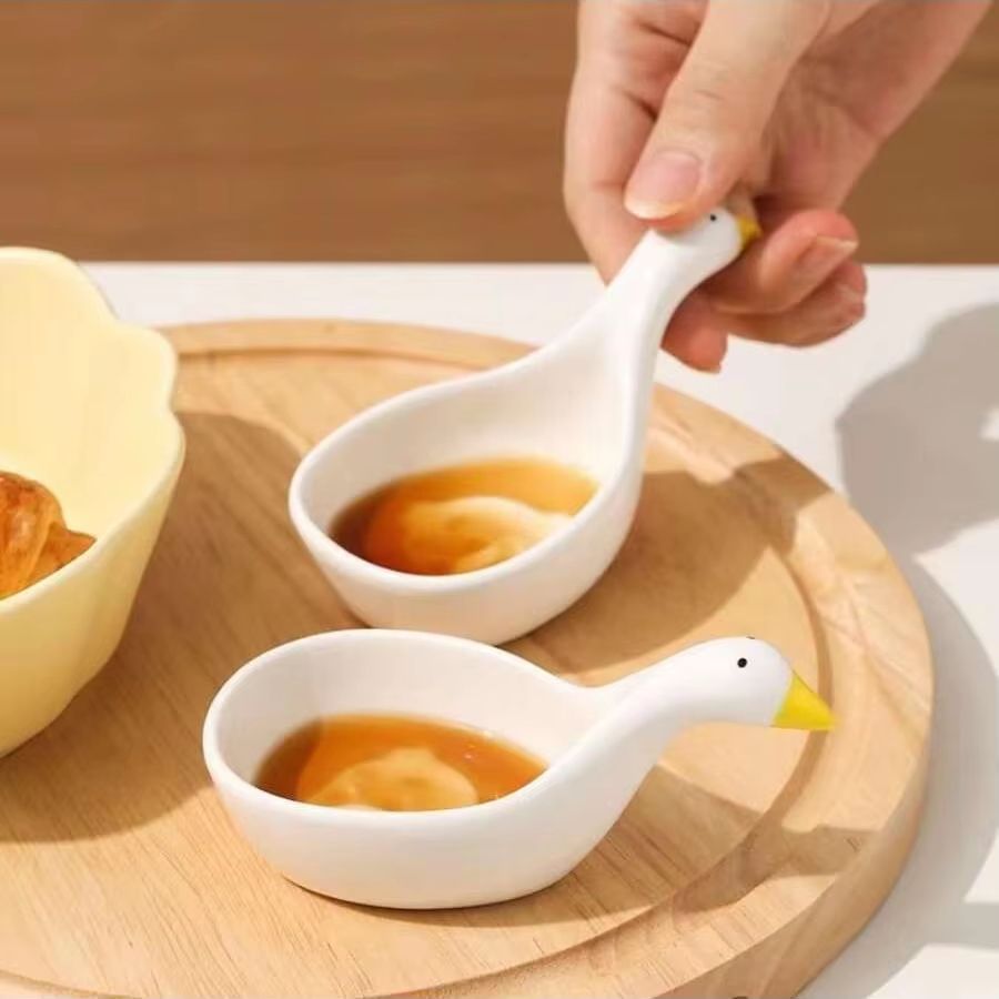 Swan Shaped Ceramic Sauce Plate – Elegant Dipping & Seasoning Dish for Kitchen & Table