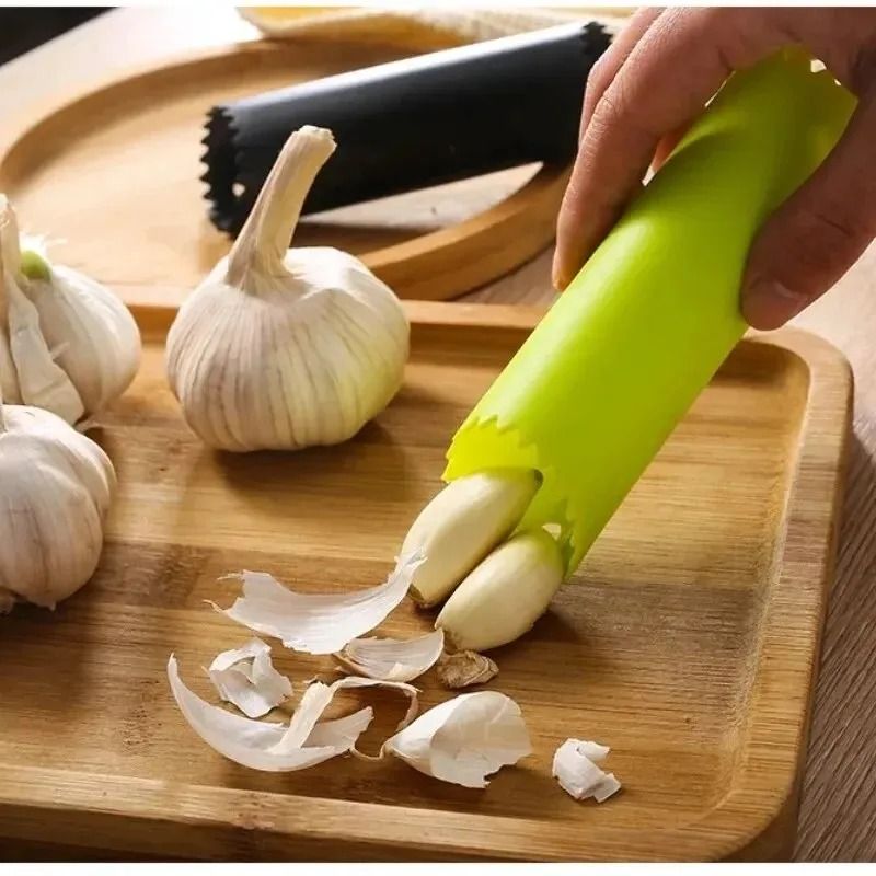 Silicone Garlic Peeler Tube for Easy No Mess Garlic Skin Rem | Inspire ...