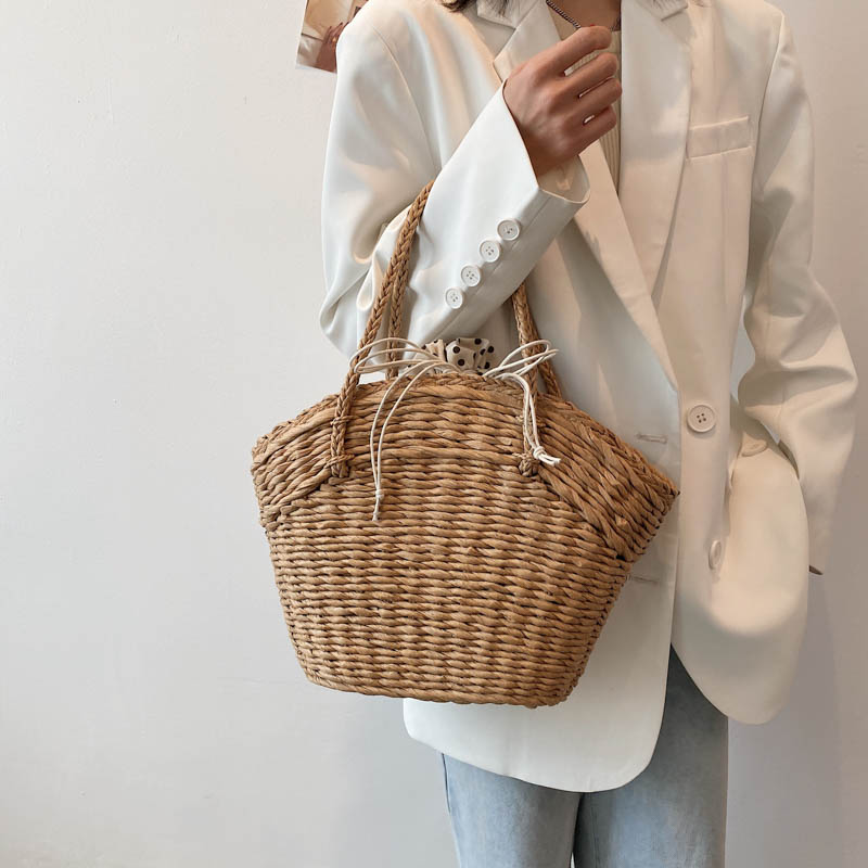 Handmade Straw Beach Bag Large Capacity Woven Tote Shoulder Bag for Summer Travel