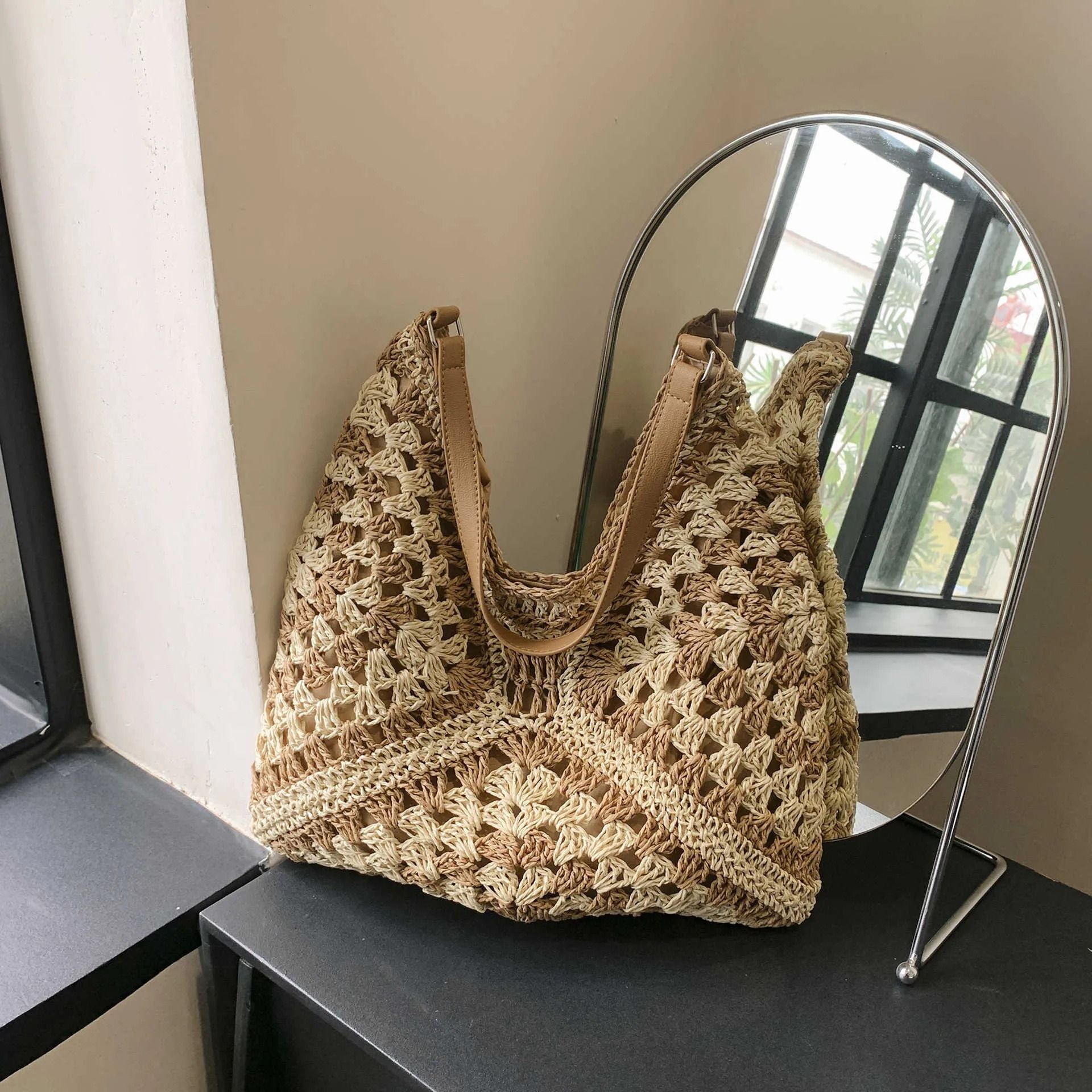 Large Capacity Woven Straw Beach Tote Bag for Women Summer Shoulder Carryall
