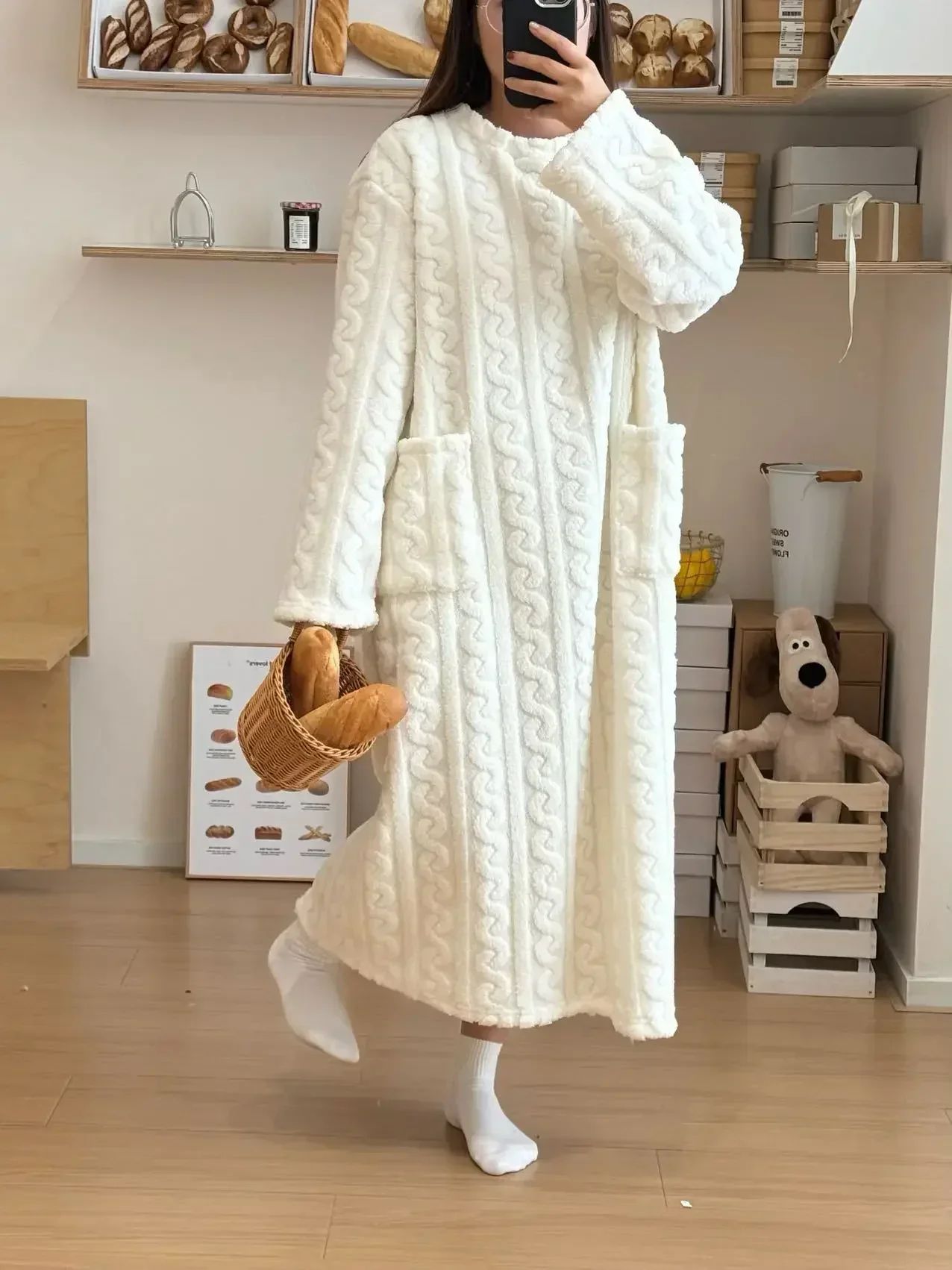 Women's Winter Flannel Nightgown Long Sleeve Thick Coral Fleece Warm Sleep Dress with Pockets