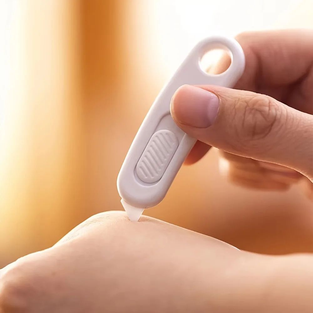 Mini Ceramic Utility Knife with Magnetic Cover – Portable Safety Box Cutter & Package Opener Keychain Tool
