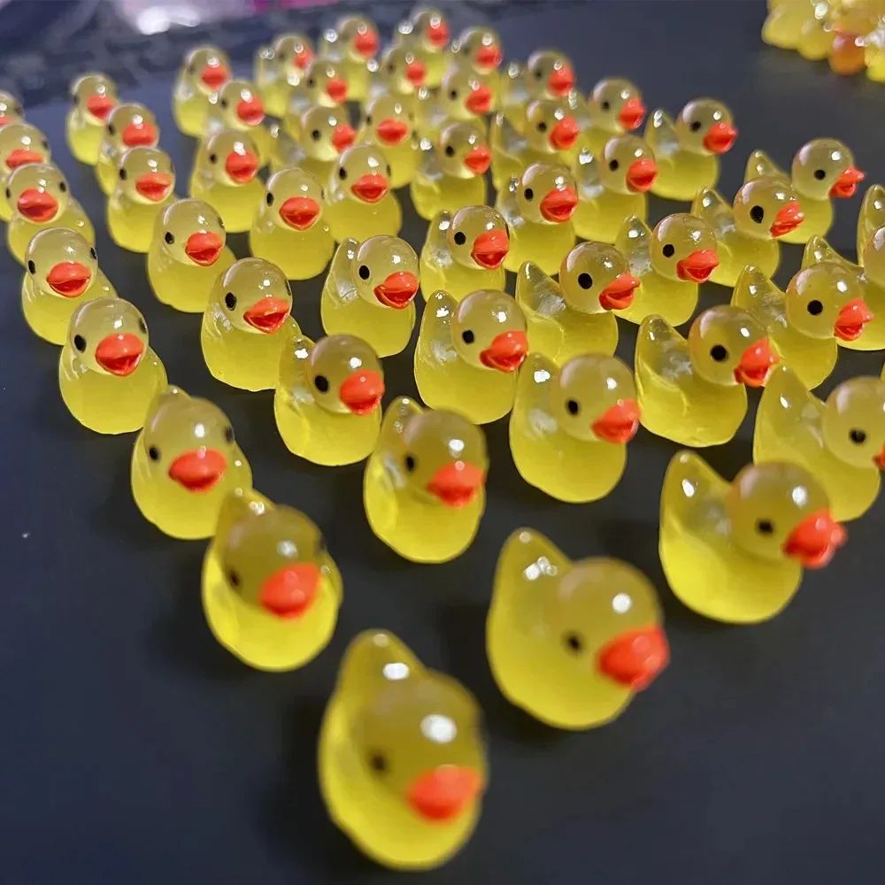 50pcs Glow-in-the-Dark Mini Resin Ducks – Fairy Garden & DIY Miniature Decor