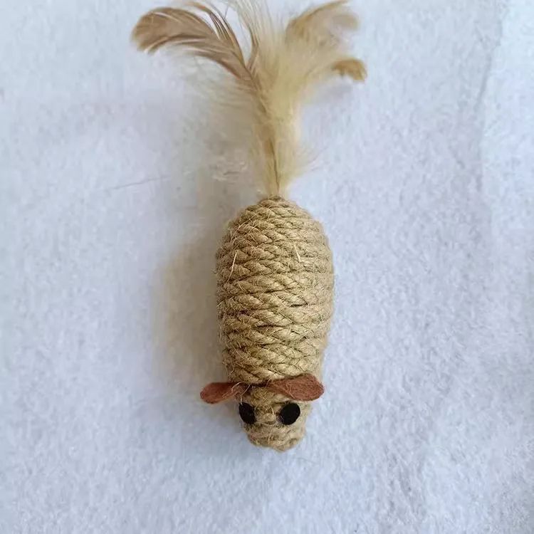 Interactive Sisal Mouse Cat Toy – Bite-Resistant Plush Hunting Toy for Kittens & Cats