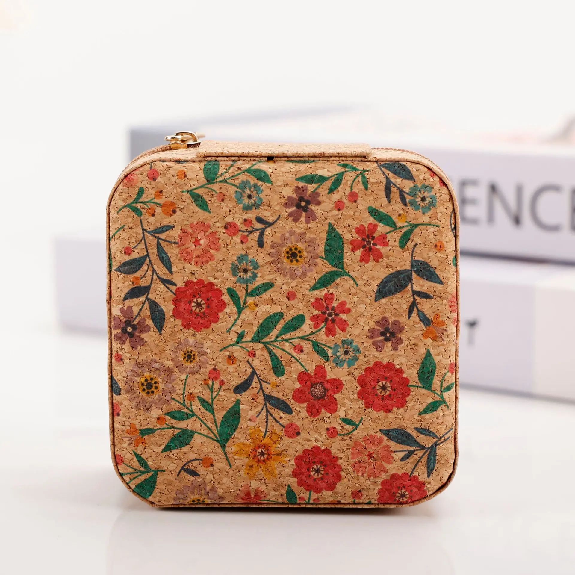 Portable Cork Jewelry Box – Vintage Leather Travel Jewelry Organizer for Earrings, Rings & Necklaces