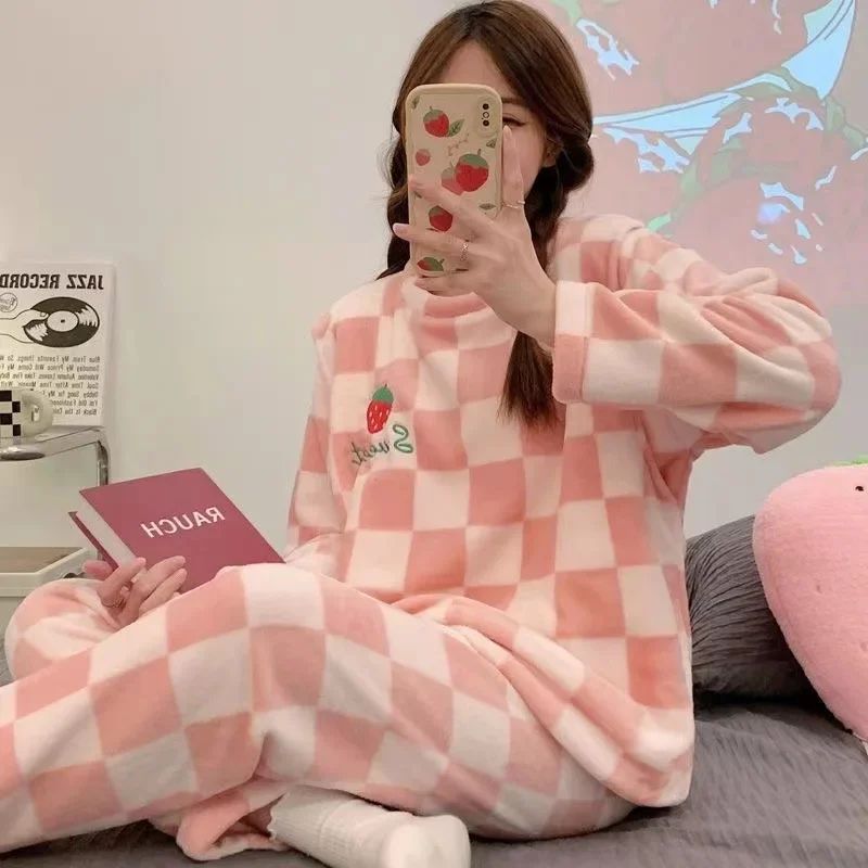 Women Plus Size Coral Velvet Winter Pajama Set