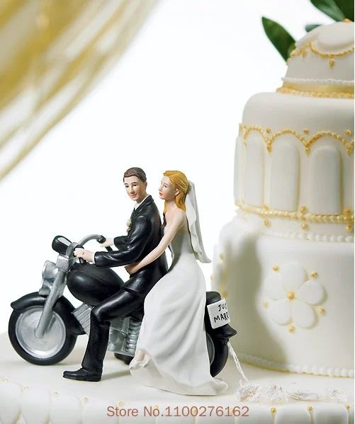 Romantic Bride and Groom Wedding Cake Topper