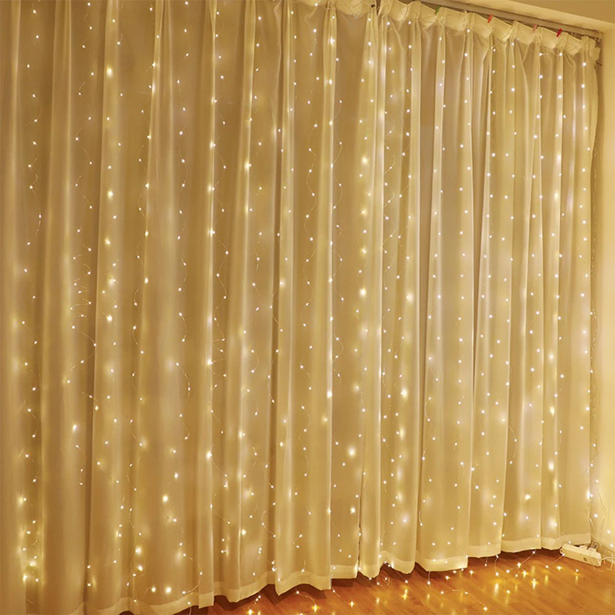 3M 300 LED USB Curtain Fairy Lights with Remote Control and 8 Modes