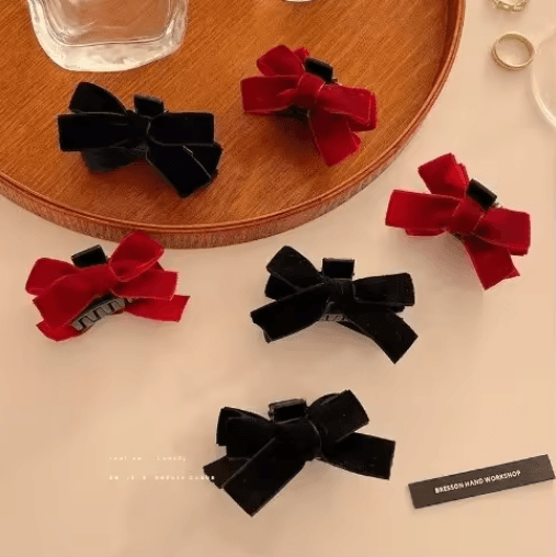 2 Piece Vintage Black Bow Velvet Hair Clip Set Princess Style Grab Clips