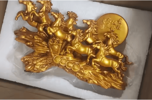 Eight Horses Feng Shui Figurine Lucky Wealth Resin Desk Decor