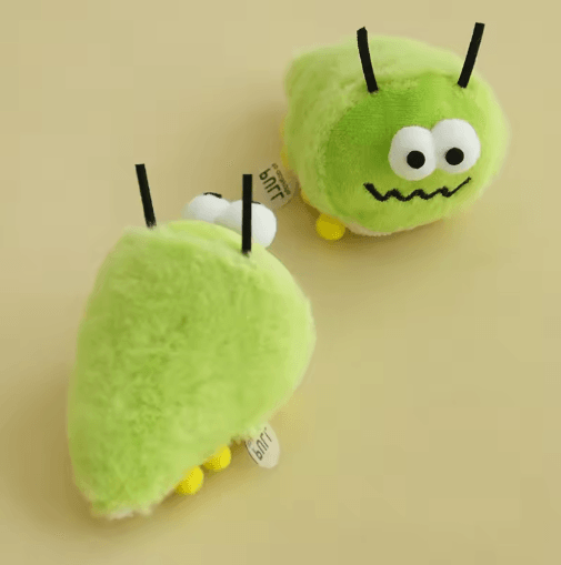 Cute Green Bug Catnip Plush Toy – Interactive Squeaky Chew Toy for Cats and Kittens