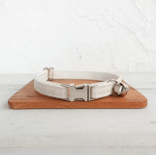 Personalized Bow Tie Pet Collar with Engraved Name Tag for Dogs & Cats
