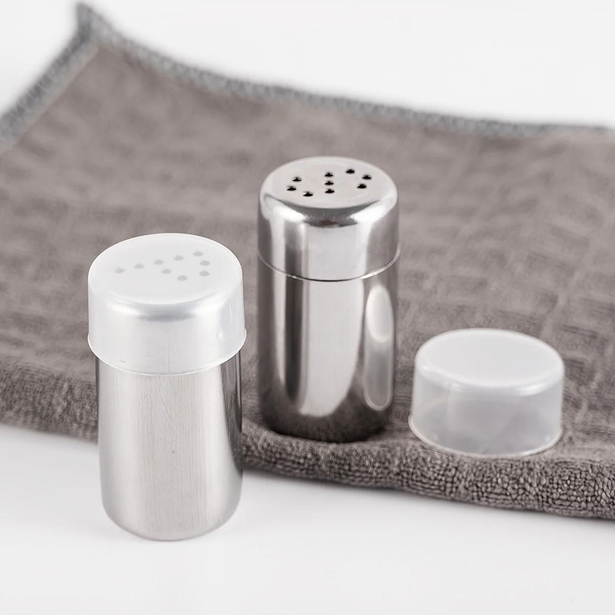 Stainless Steel Mini Spice Jars Portable Salt and Pepper Sha | Inspire ...