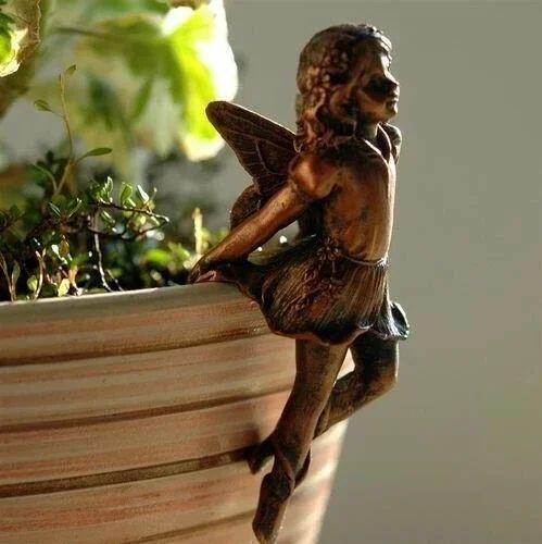 BlossomGrace Fairy Pot Huggers – Angel Resin Garden Planter Decoration for Flower Pots