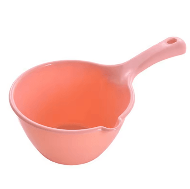 1.5L Plastic Water Scoop Ladle Multipurpose Bath Kitchen and Garden Water Dipper