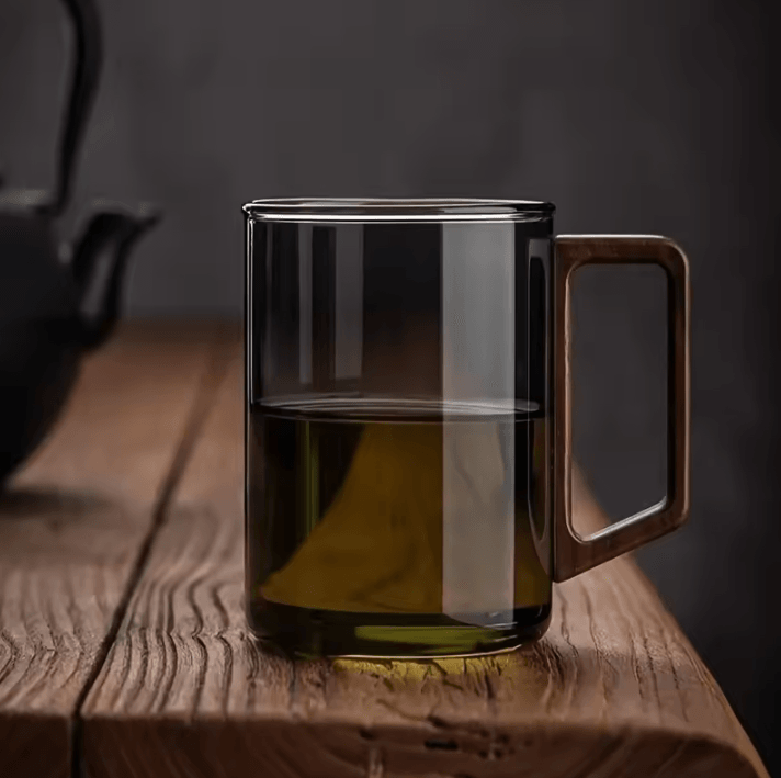 400ml Heat-Resistant Glass Tea Cup with Walnut Handle – Elegant Coffee & Office Drinking Mug