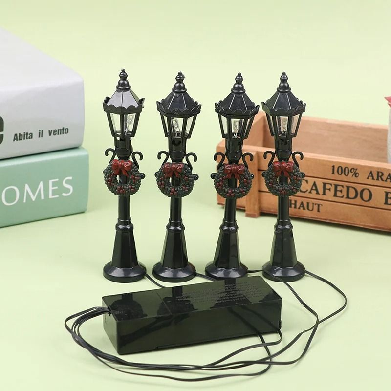 4 Pcs Mini Christmas Street Light Models – Dollhouse Miniature Streetlamps for Micro Landscape & Fairy Garden Decor