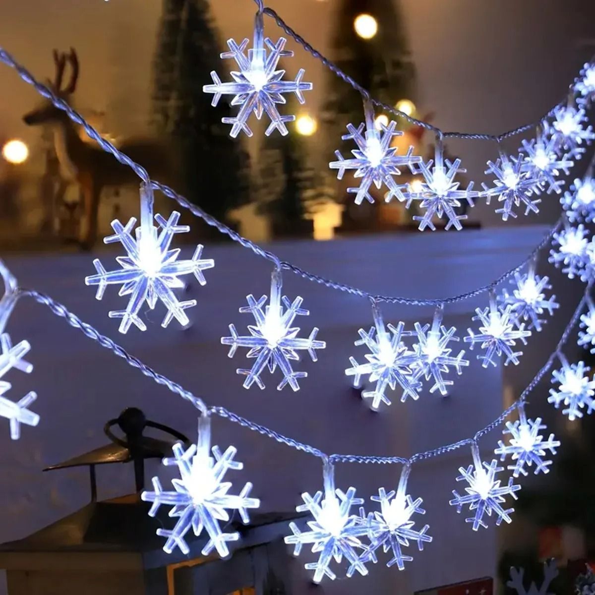LED Christmas Snowflake String Lights Indoor and Outdoor Hanging Decorative Fairy Atmosphere Lamp for Garden Party