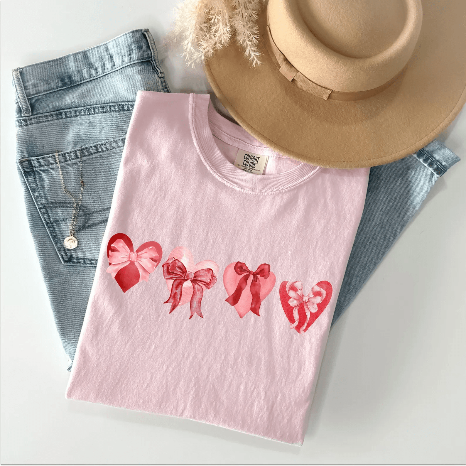 Comfort Colors Valentines Day Sweatshirt for Women Retro Heart Valentine Crewneck Pullover