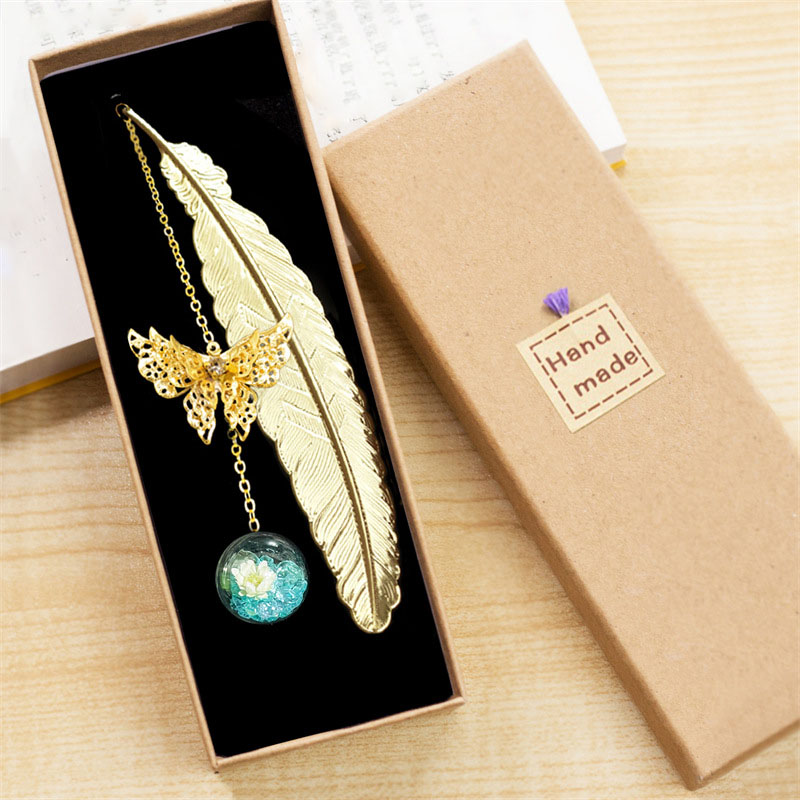 Style Metal Feather Bookmark with Butterfly Leaf and Dried Flower for Teacher's Day and Student Gift