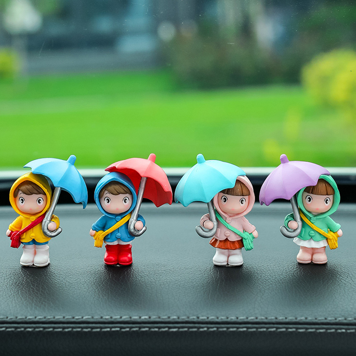 Mini Car Interior Decoration, Cute Umbrella Couple Action Figures for Rearview Mirror, Dashboard Ornaments and Gift